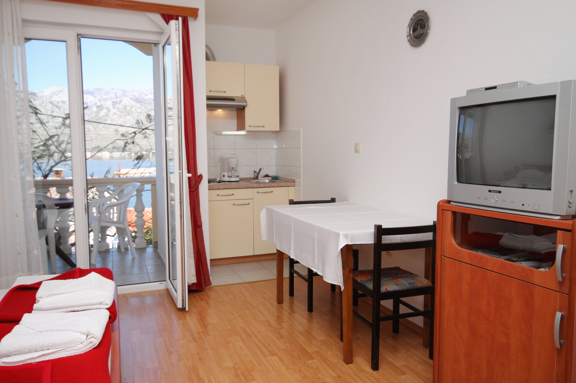 Studio flat with terrace and sea view Vinjerac, Zadar (AS-3248-d)