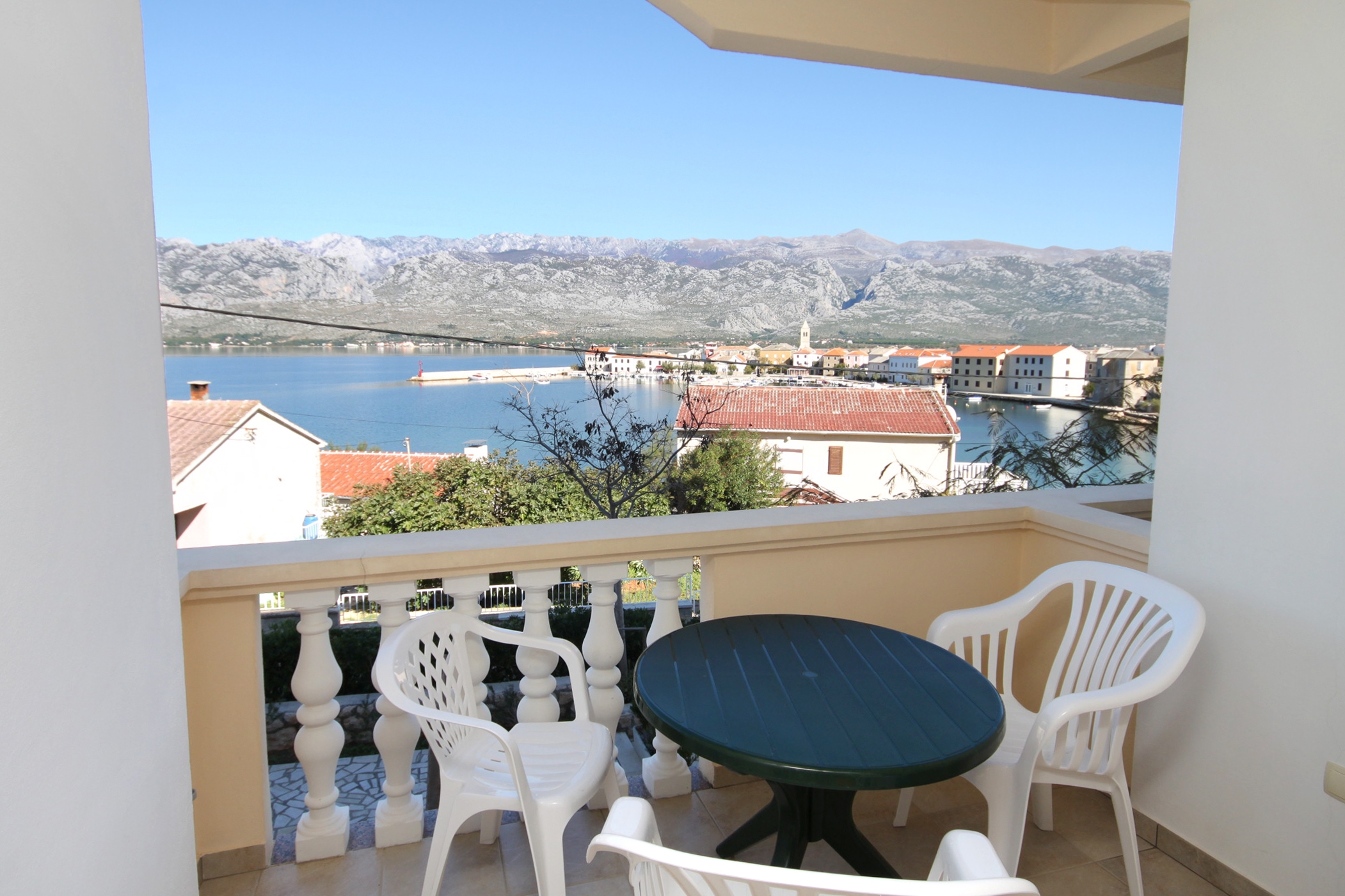 Studio flat with terrace and sea view Vinjerac, Zadar (AS-3248-e)