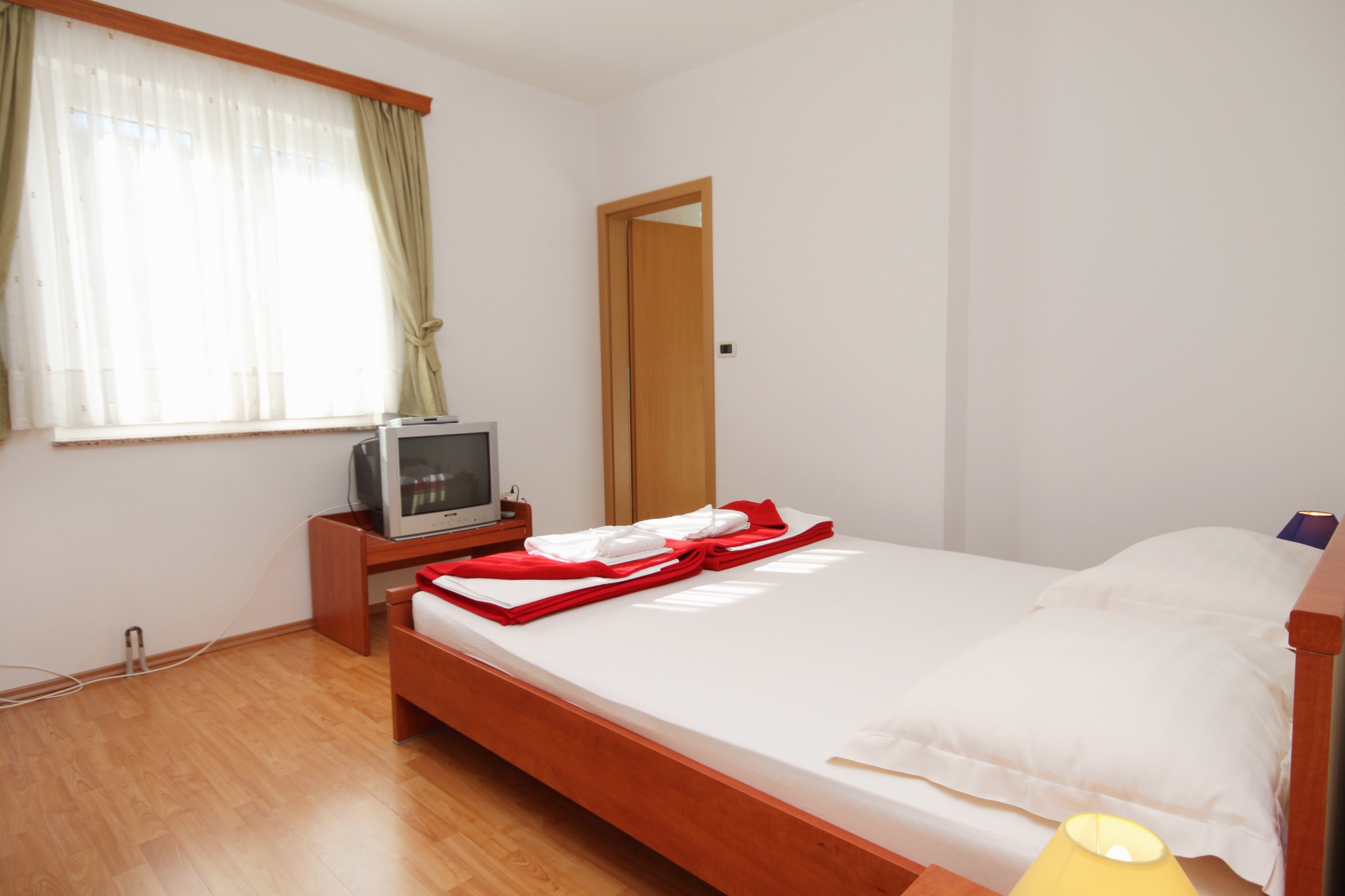 Room with air-conditioning Vinjerac, Zadar (S-3248-a) Room with air-conditioning Vinjerac, Zadar (S-3248-a)