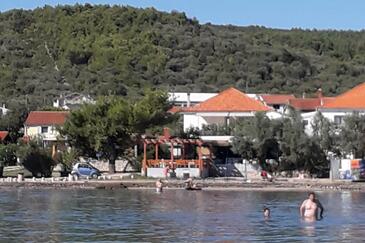 Property Neviđane, Pašman, Property 325 - Apartments near sea with sandy beach.
