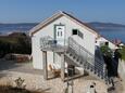 Sveti Petar, Biograd, Objekt 3251 - Ubytování s oblázkovou pláží.