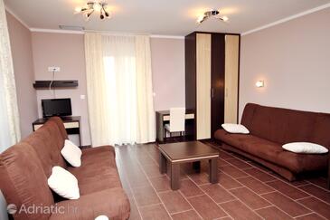 Living room Zaton, Living room in the studio-apartment, dostupna klima.