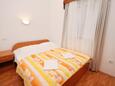 Rogoznica, Bedroom 2 in the apartment, (pet friendly) and WiFi.