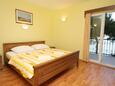 Ložnice 1 Rogoznica, Ložnice 1 v ubytování typu apartment, domácí mazlíčci povoleni a WiFi.