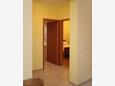 Rogoznica, Chodba v ubytování typu apartment, domácí mazlíčci povoleni a WiFi.