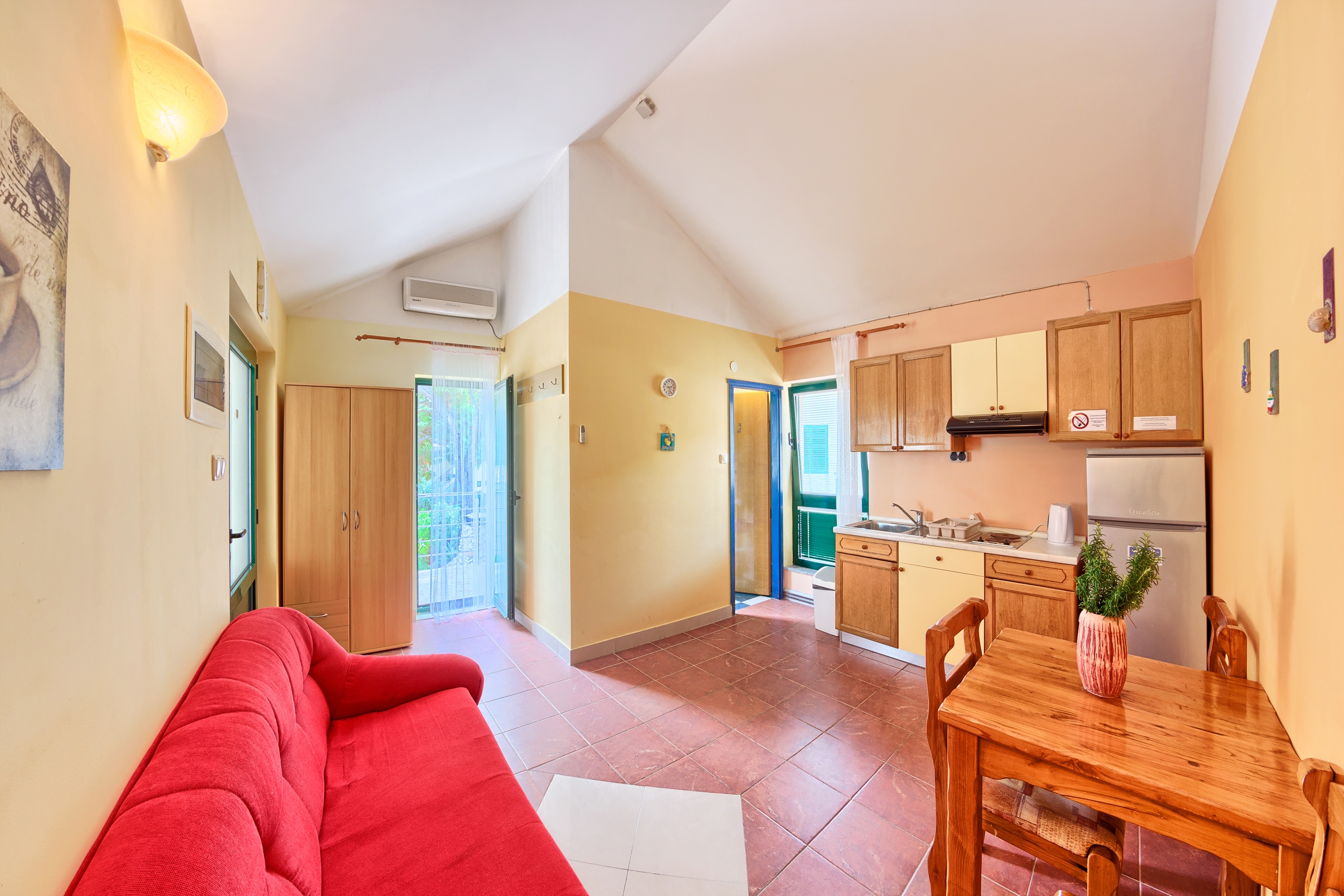 Room with air-conditioning Rogoznica  S-a