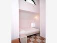 Rogoznica, Bedroom 2 in the apartment, (pet friendly) and WiFi.