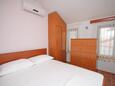 Rogoznica, Ložnice v ubytování typu room, s klimatizací, domácí mazlíčci povoleni a WiFi.