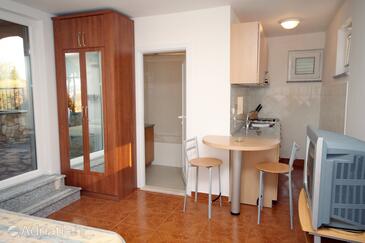 Dining room Sukošan, Dining room in the studio-apartment, WIFI.