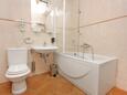Bathroom 1 Hvar, Bathroom 1 in the house, dopusteni kucni ljubimci i WIFI.