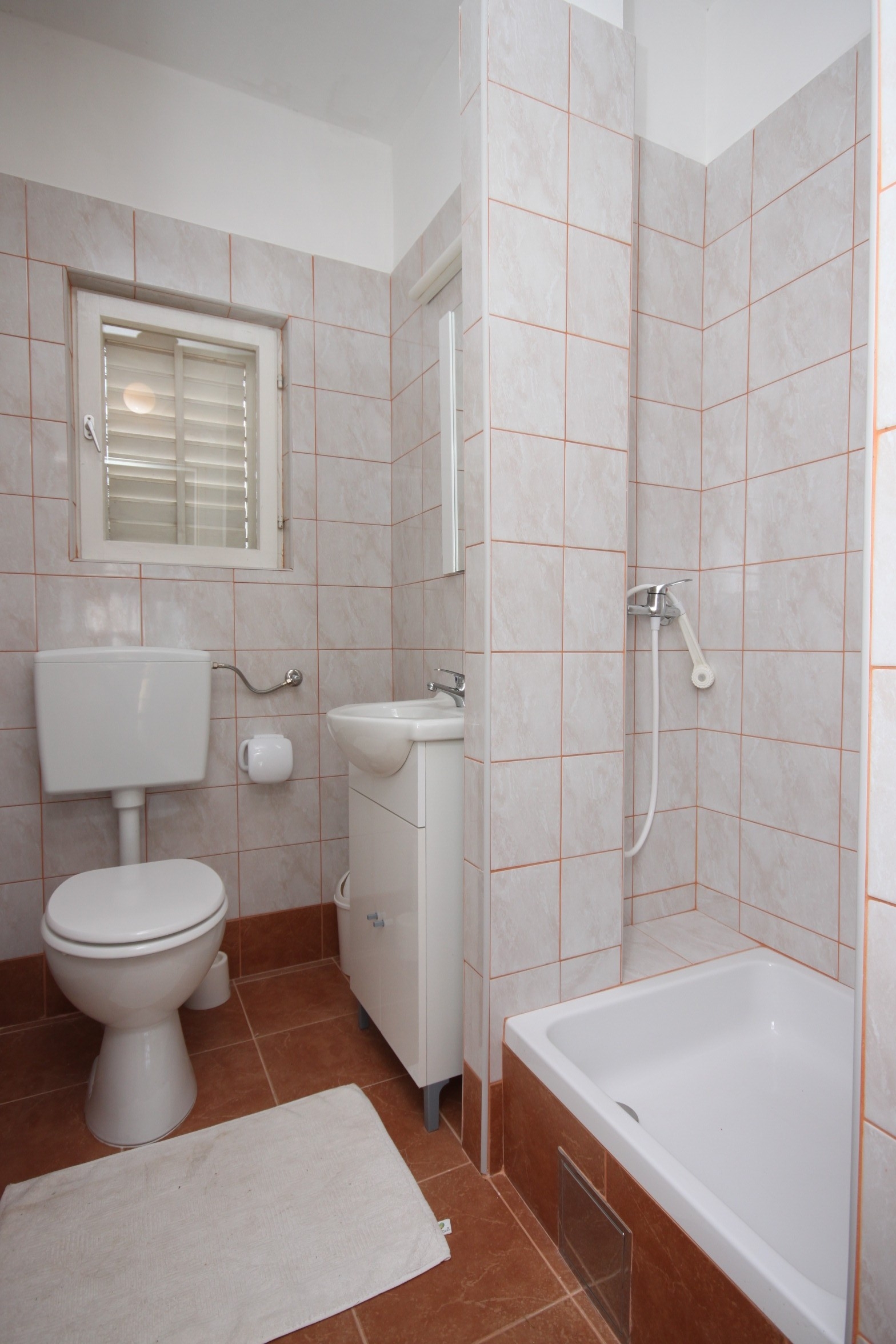 Three bedroom apartment with terrace and sea view Sukošan, Zadar  A-a