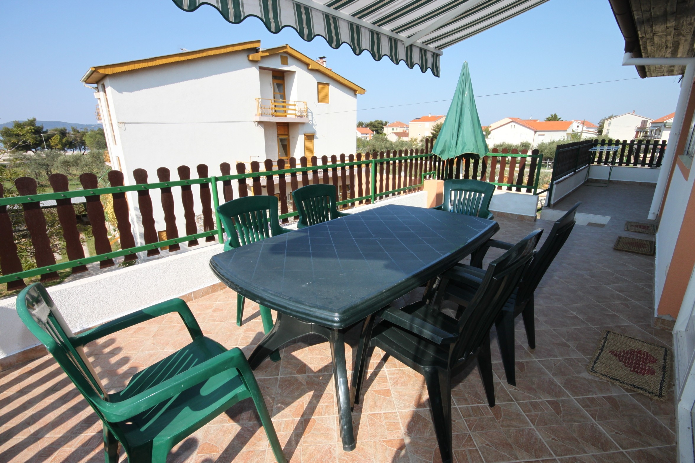 Three bedroom apartment with terrace and sea view Sukošan, Zadar  A-a