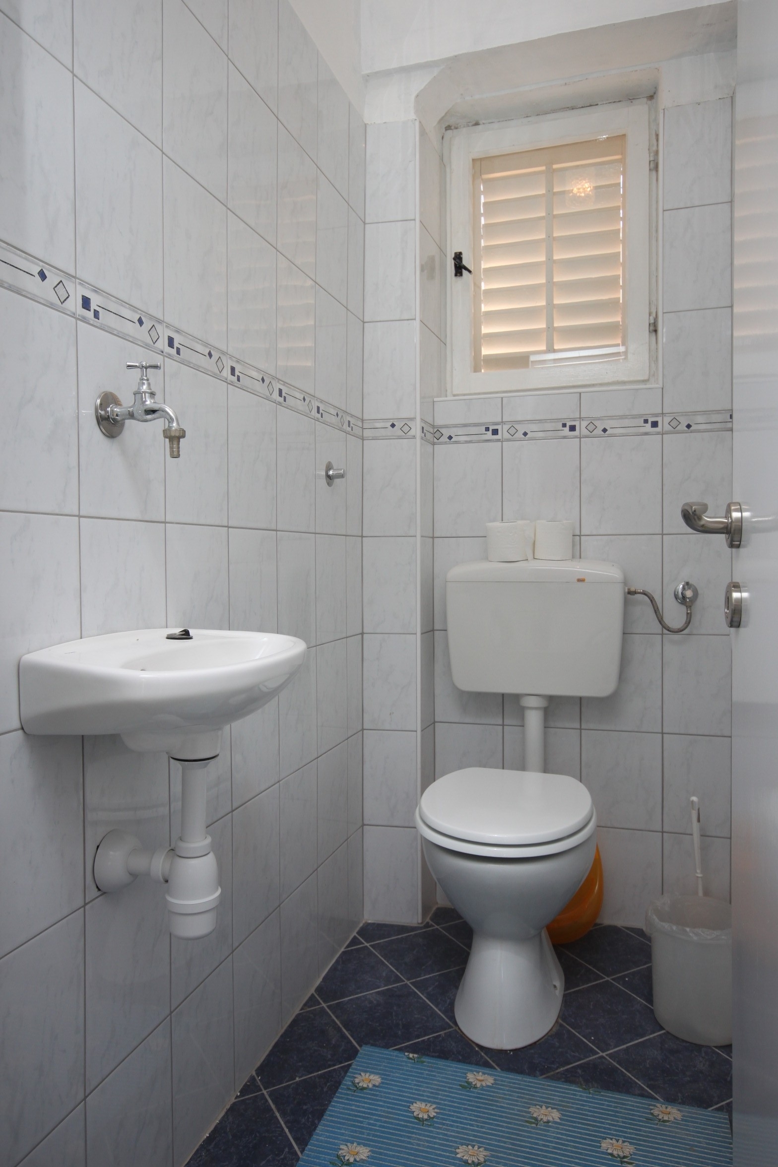 Three bedroom apartment with terrace and sea view Sukošan, Zadar  A-b