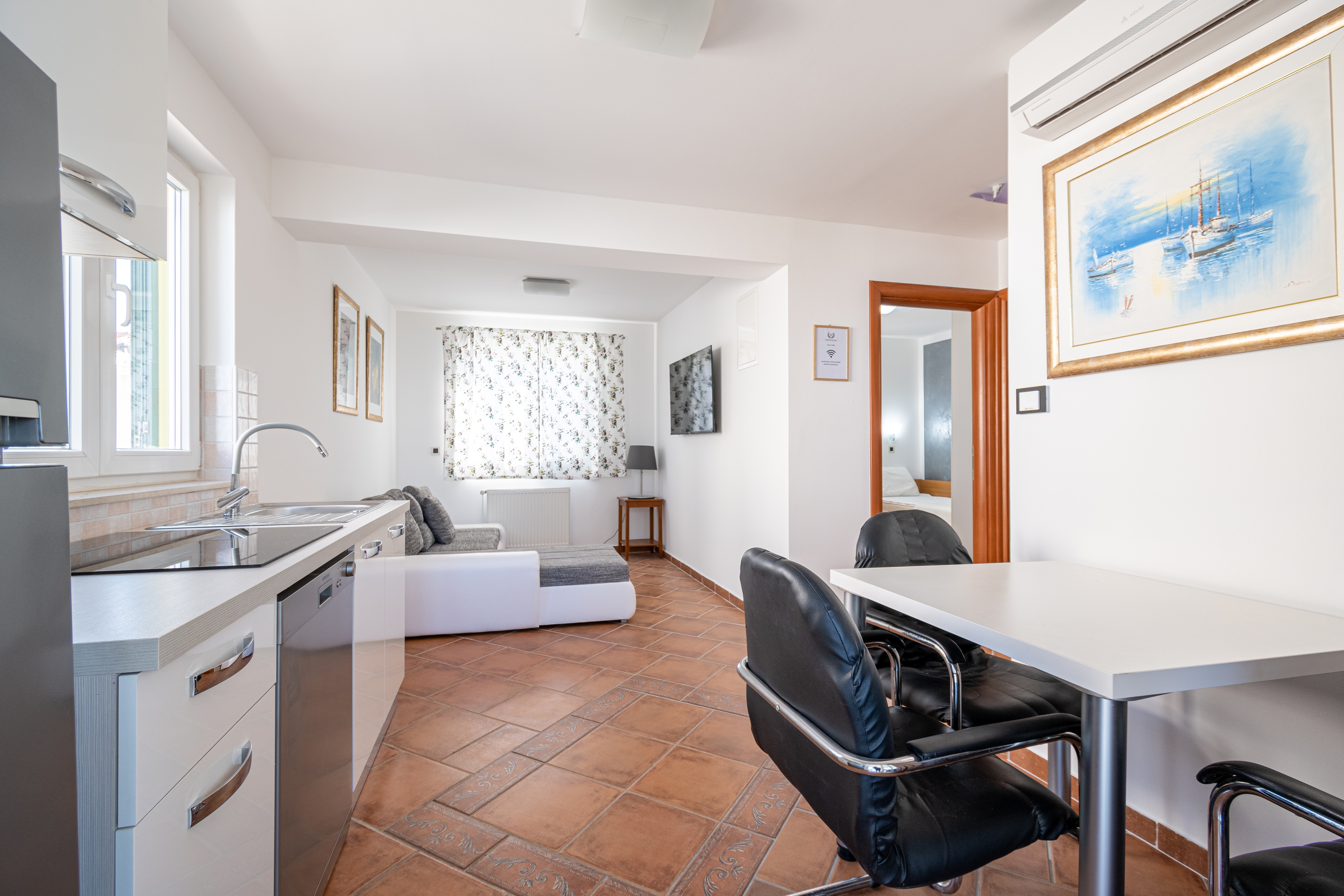 Two bedroom apartment near beach Petrčane, Zadar  A-a