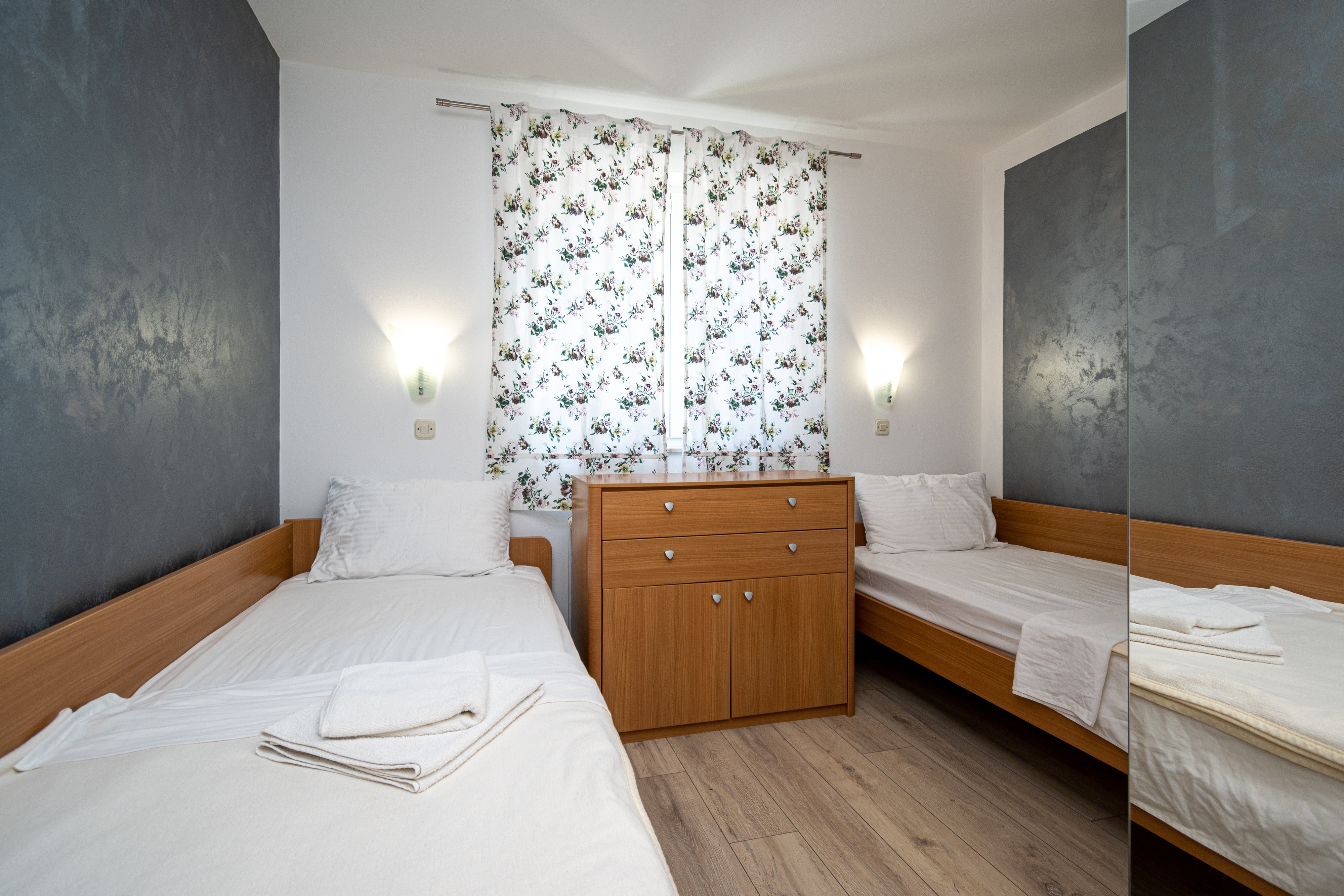 Two bedroom apartment near beach Petrčane, Zadar  A-b