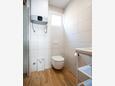 Petrčane, Bathroom in the studio-apartment, (pet friendly) and WiFi.