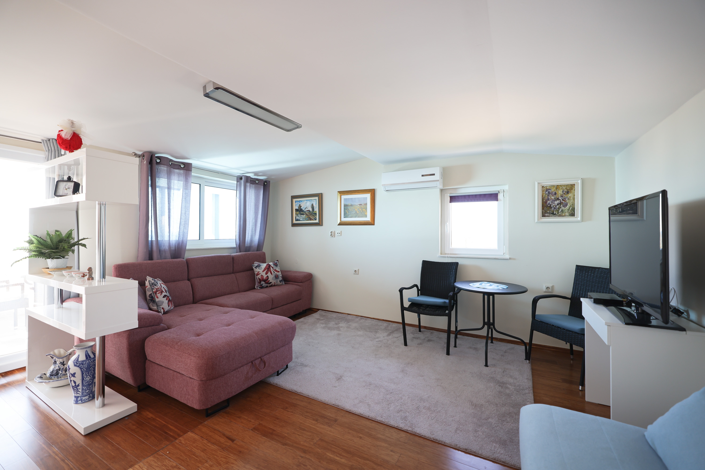 One bedroom apartment near beach Petrčane, Zadar  A-c