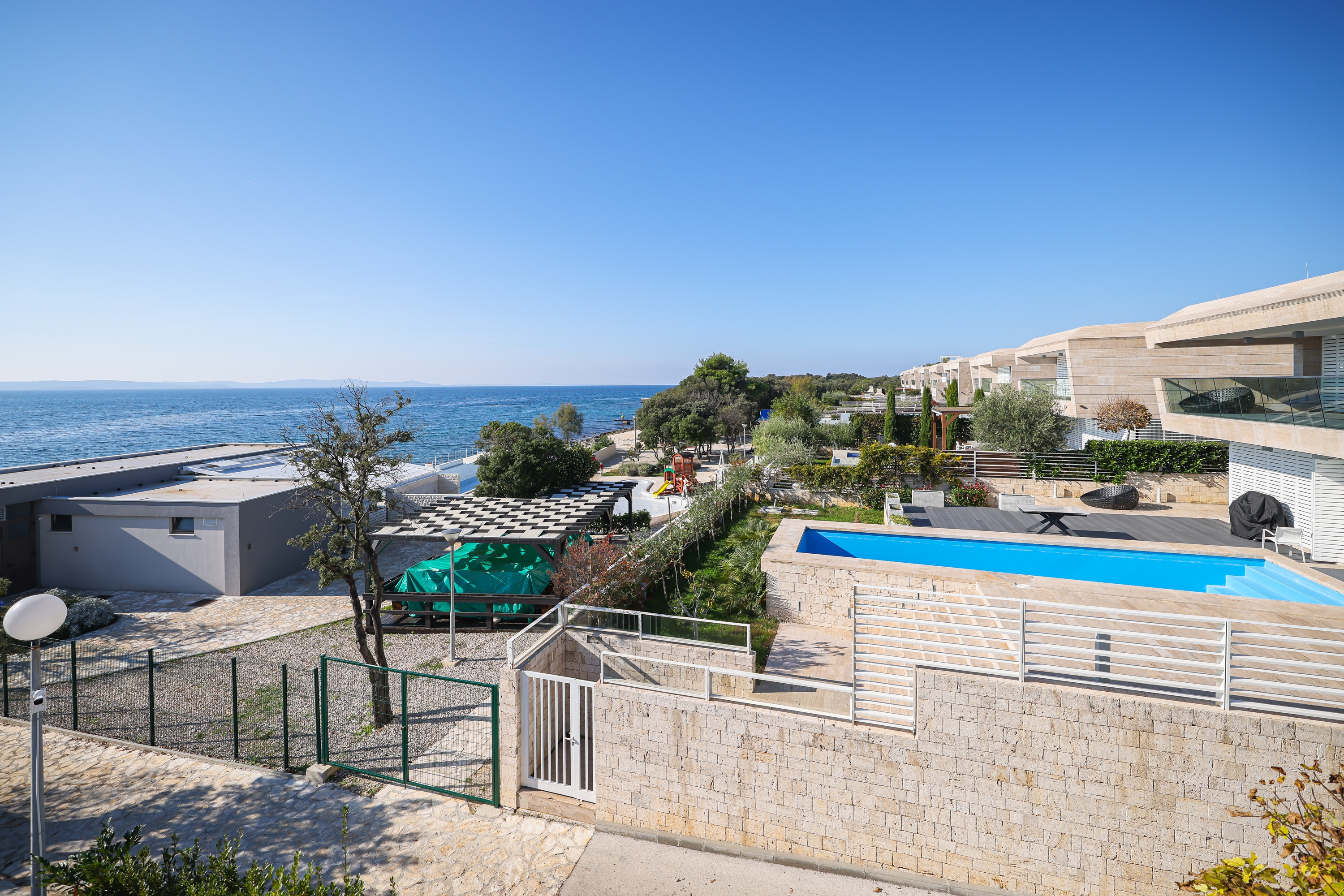 One bedroom apartment near beach Petrčane, Zadar  A-c