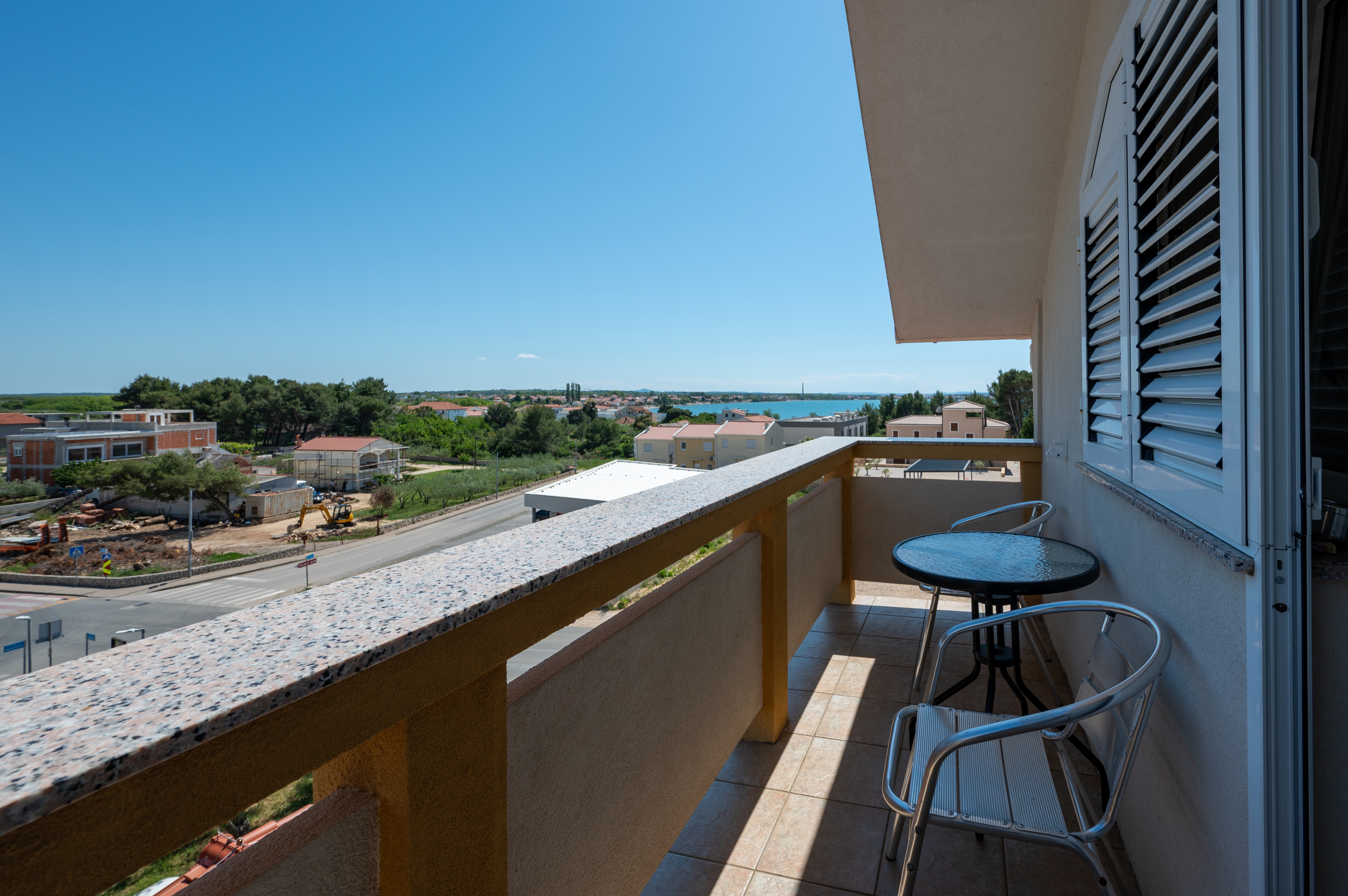 One bedroom apartment with balcony and sea view Vrsi - Mulo, Zadar  A-a