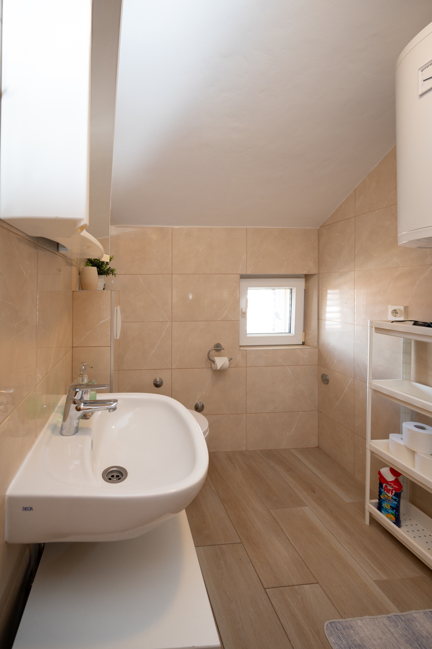 One bedroom apartment with terrace and sea view Vrsi - Mulo, Zadar  A-b
