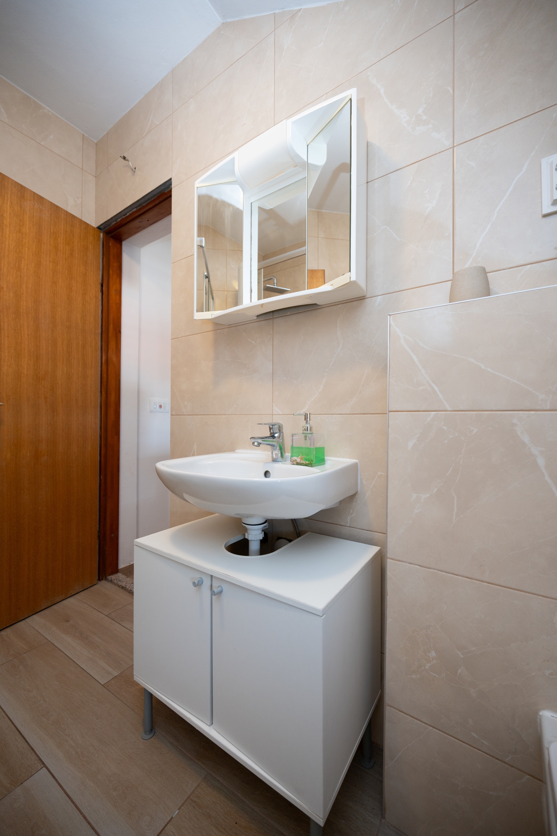 One bedroom apartment with terrace and sea view Vrsi - Mulo, Zadar  A-b