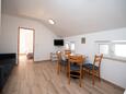 Dining room Vrsi - Mulo, Dining room in the apartment, (pet friendly) and WiFi.