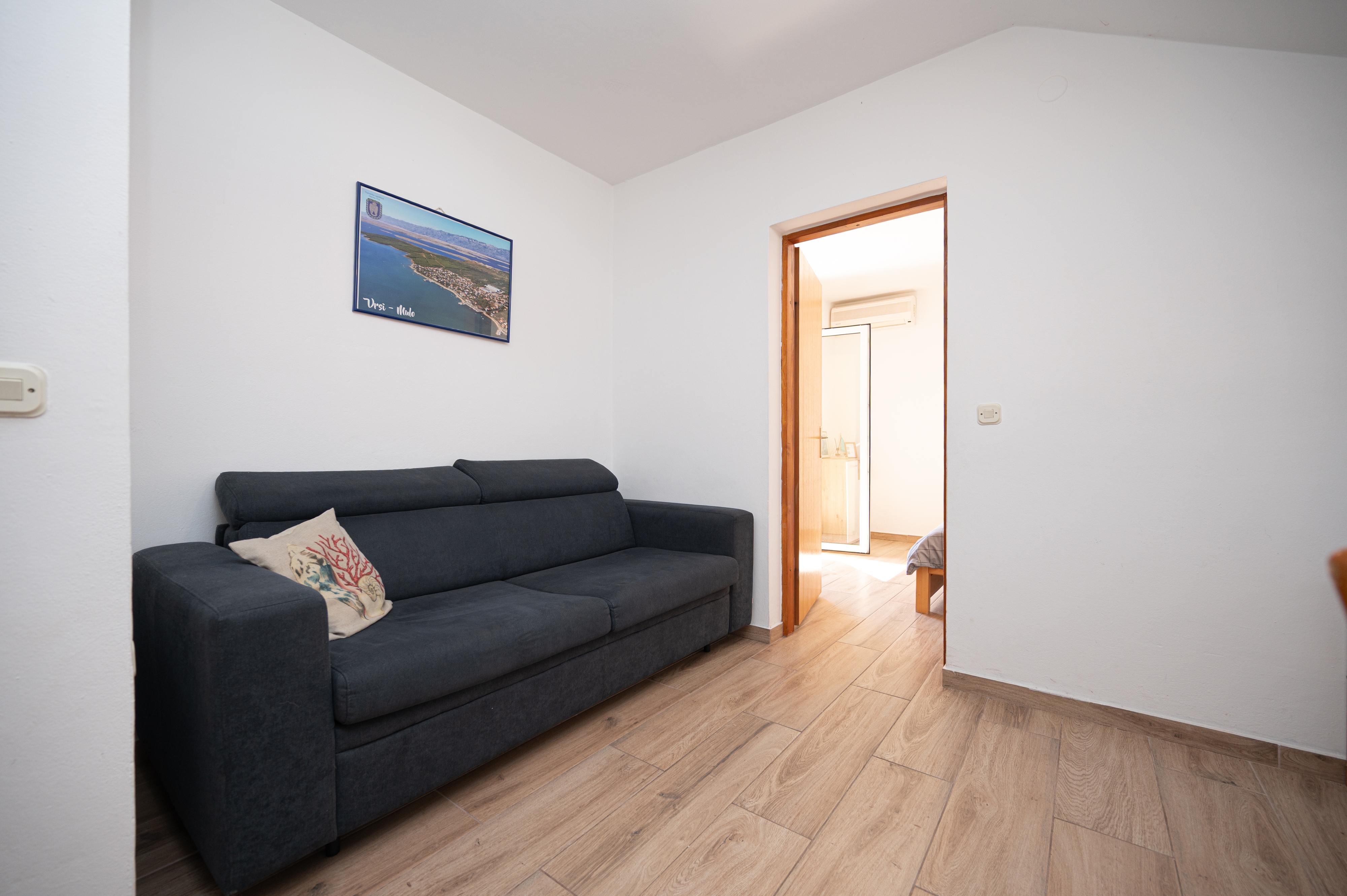 One bedroom apartment with terrace and sea view Vrsi - Mulo, Zadar (A-3276-b) One bedroom apartment with terrace and sea view Vrsi - Mulo, Zadar (A-3276-b)