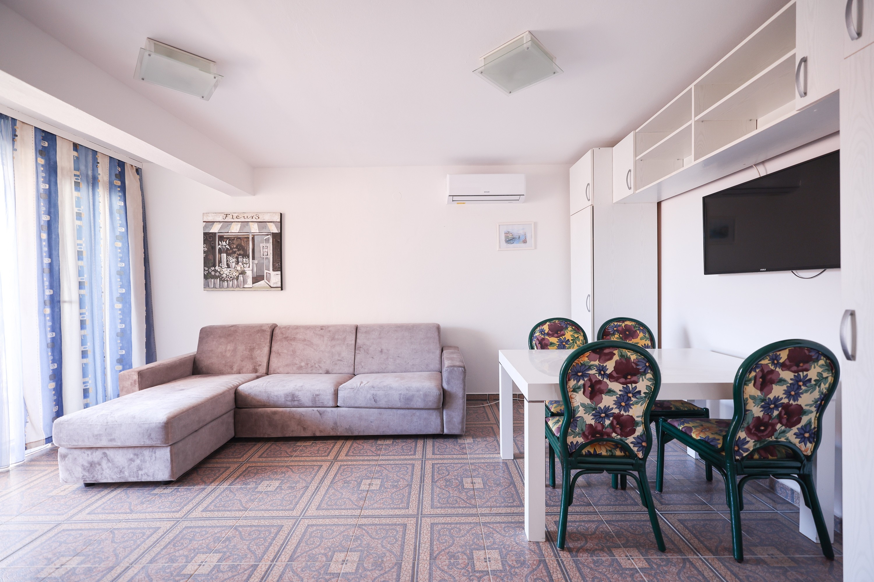 One bedroom apartment near beach Petrčane, Zadar  A-c