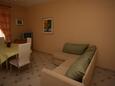 Novalja, Living room in the apartment, air condition available, (pet friendly) and WiFi.