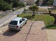 Parking lot Novalja, Pag, Parking lot 3299 - Apartments with pebble beach.