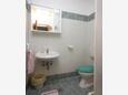 Badezimmer Metajna, Badezimmer in folgender Unterkunftsart room, Haustiere erlaubt und WiFi.