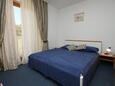 Schlafzimmer Metajna, Schlafzimmer in folgender Unterkunftsart room, Klimaanlage vorhanden, Haustiere erlaubt und WiFi.
