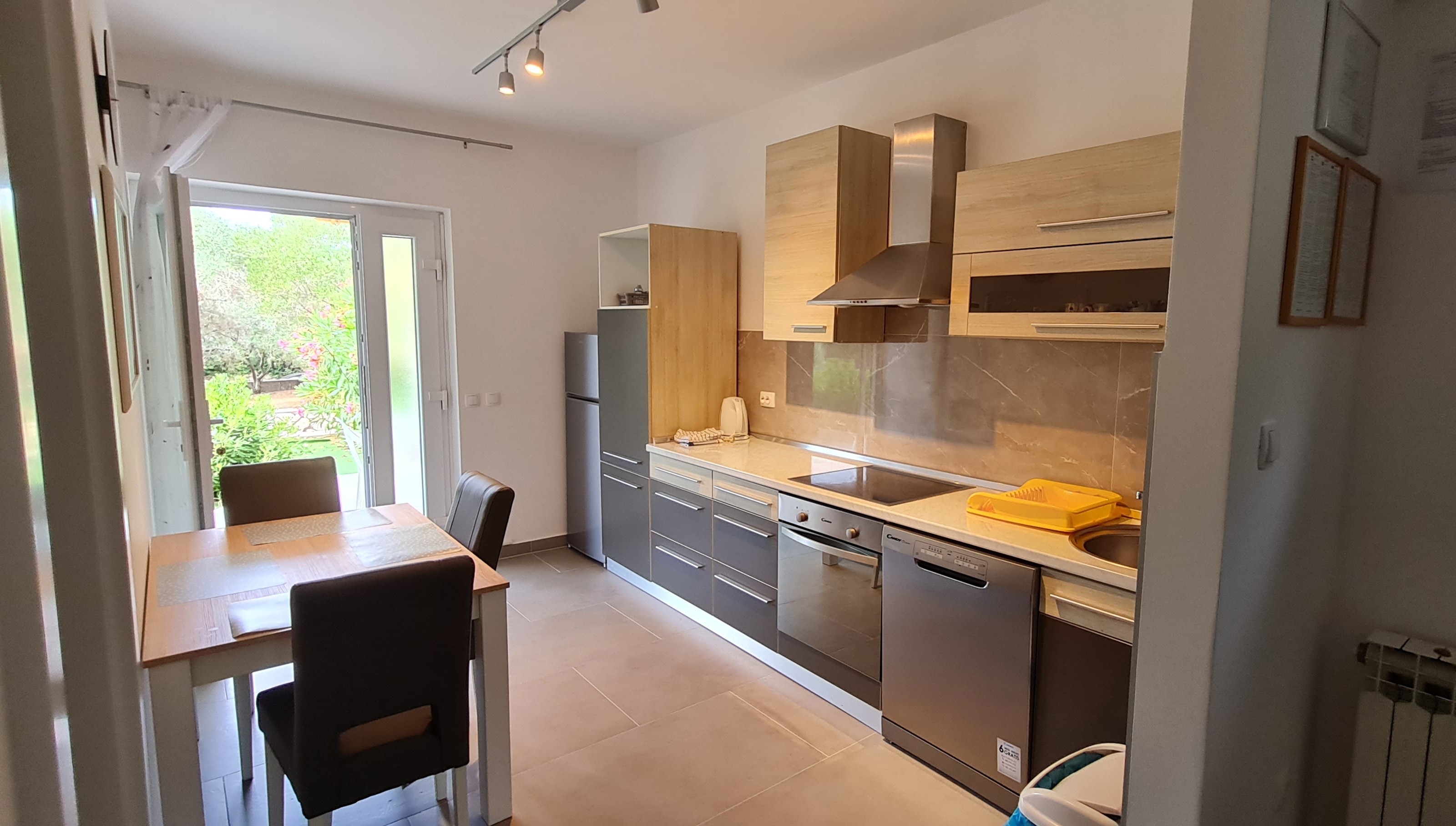 One bedroom apartment with terrace Novalja (Pag) (A-3307-b) One bedroom apartment with terrace Novalja (Pag) (A-3307-b)