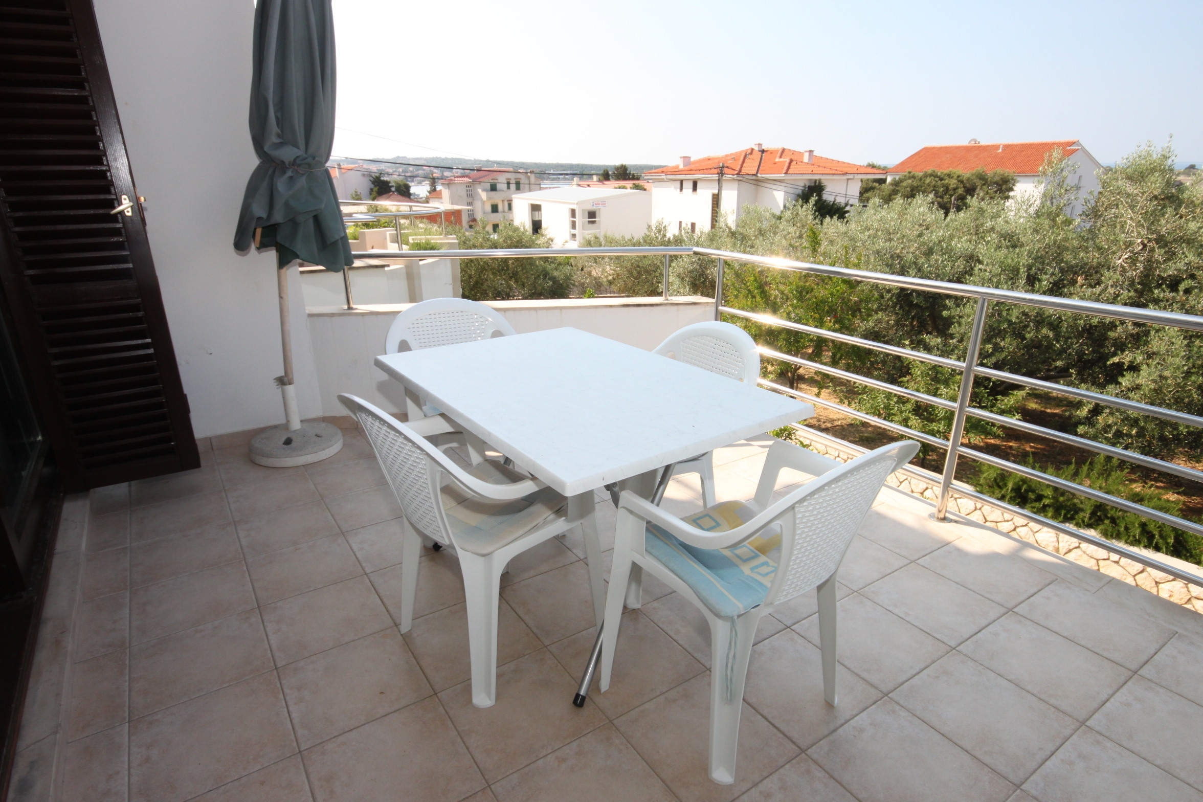 Two bedroom apartment with terrace Novalja, Pag (A-3307-d)