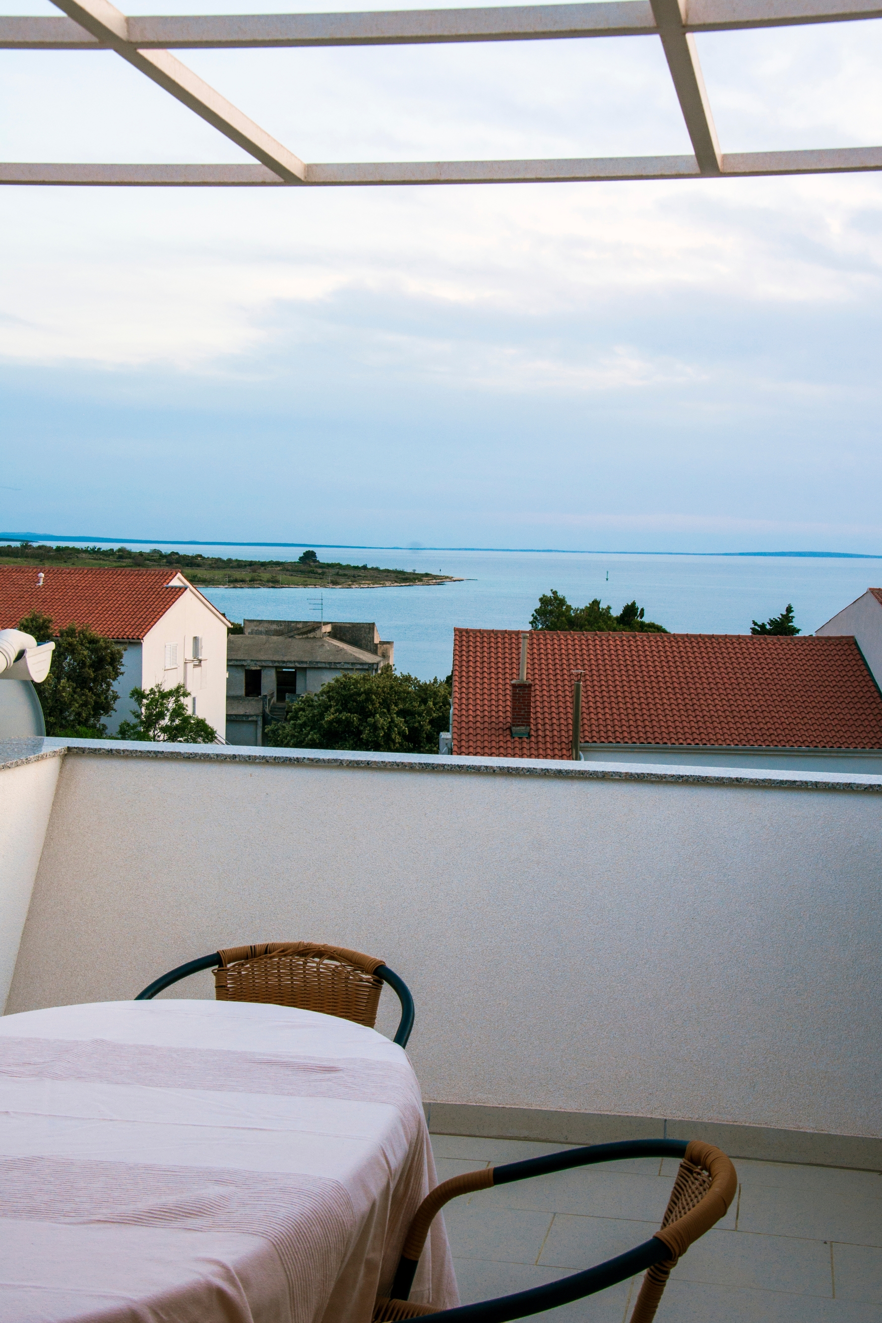 One bedroom apartment with terrace and sea view Novalja, Pag  A-e