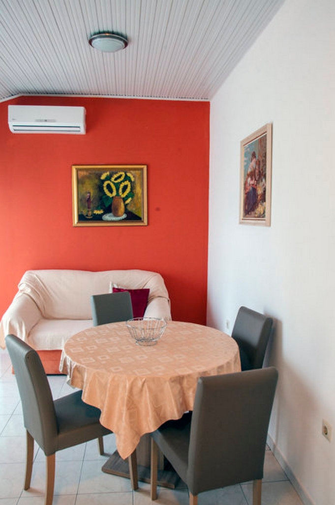 Two bedroom apartment with terrace and sea view Novalja, Pag (A-3307-f)