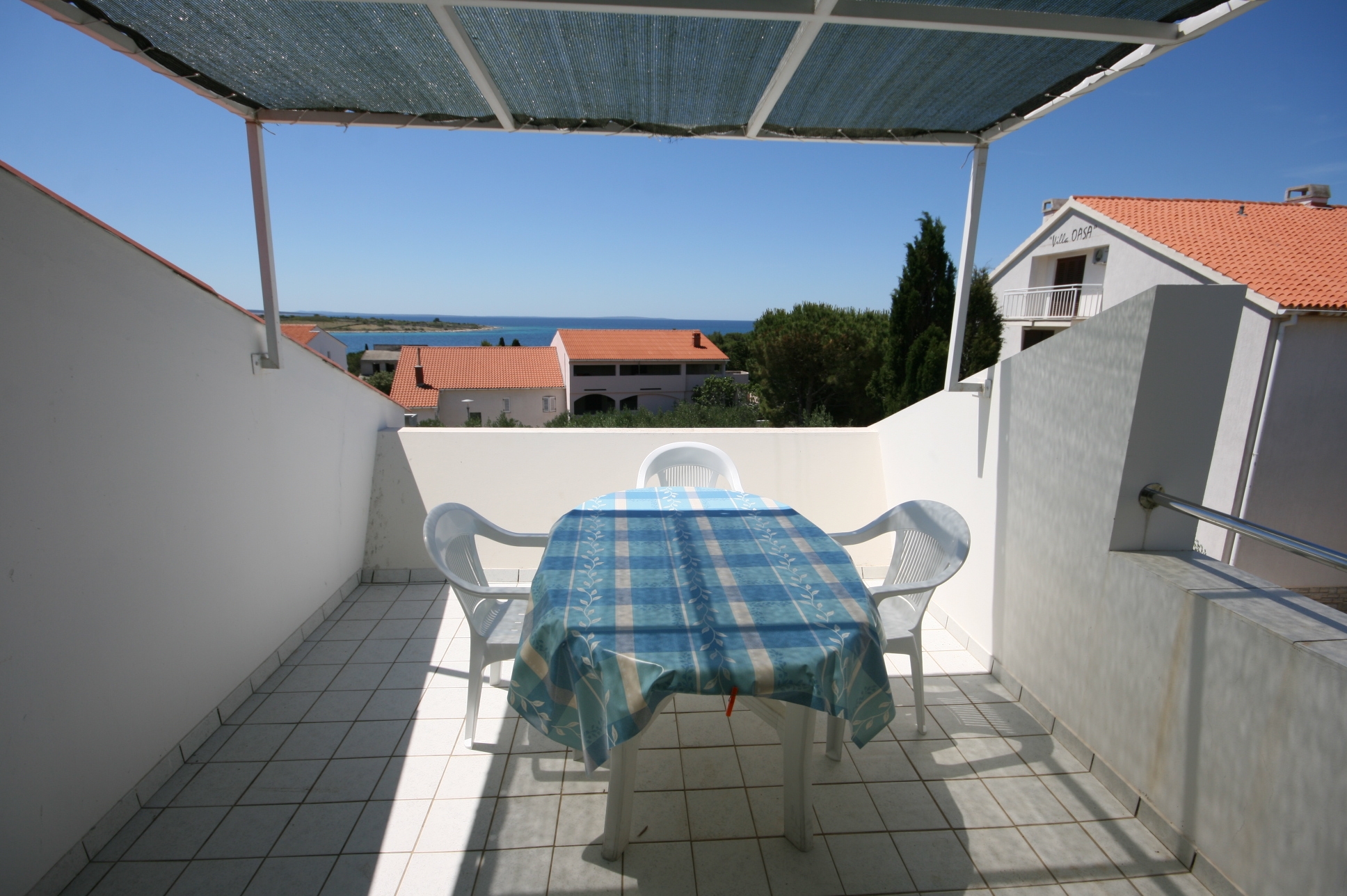 Two bedroom apartment with terrace and sea view Novalja, Pag (A-3307-f)