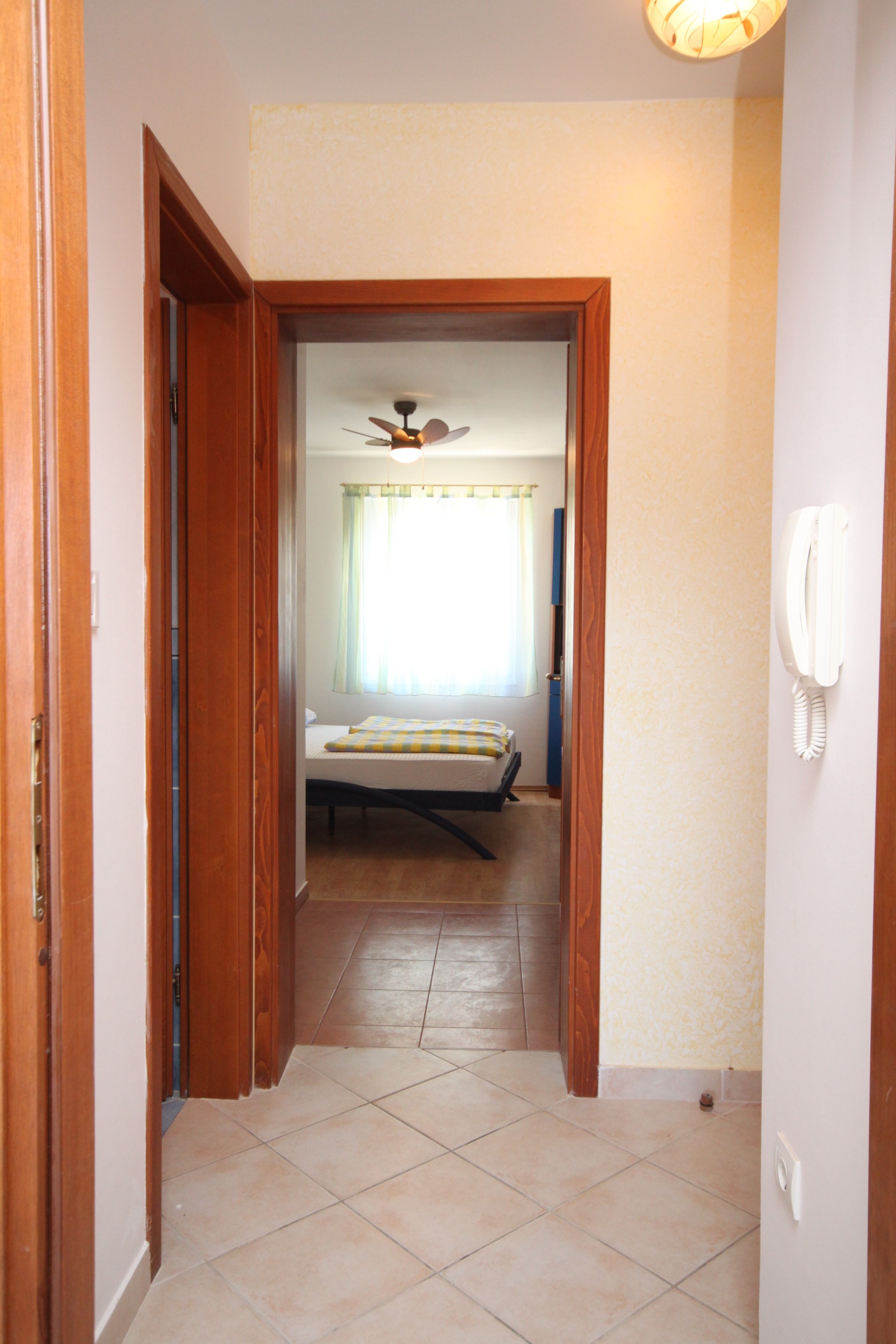 One bedroom apartment with terrace and sea view Povljana, Pag  A-a