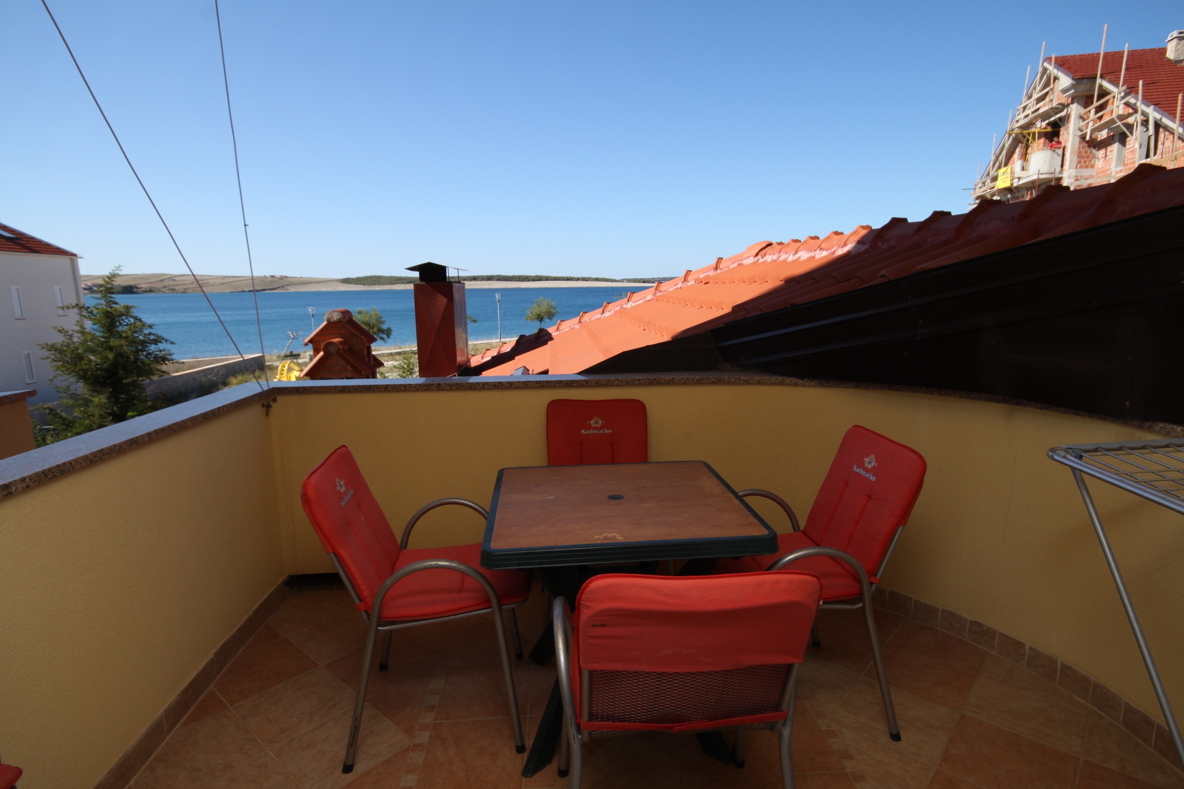 One bedroom apartment with terrace and sea view Povljana, Pag  A-b