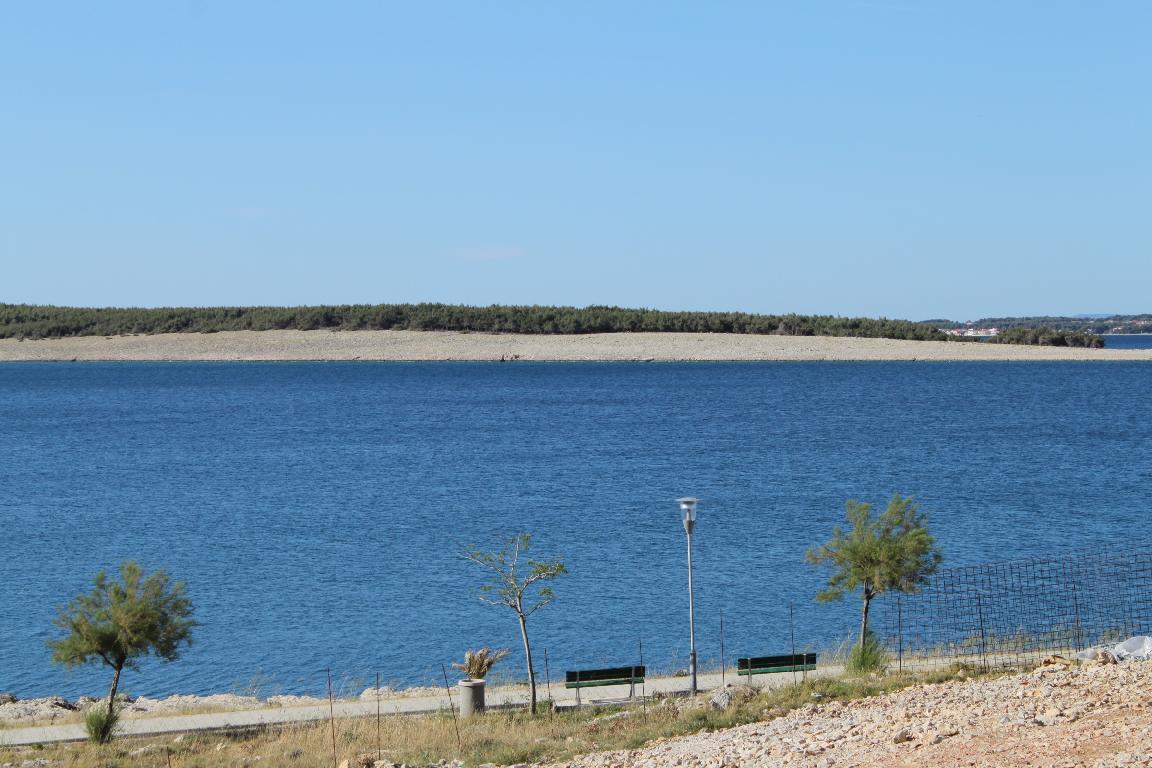 One bedroom apartment with terrace and sea view Povljana, Pag  A-c