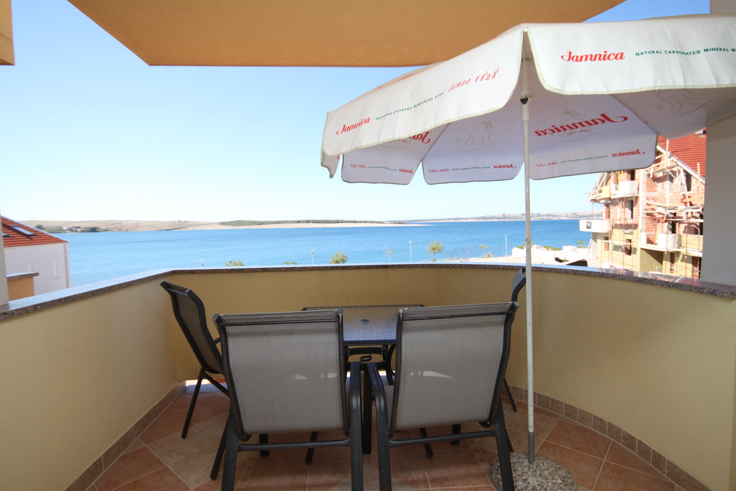 One bedroom apartment with terrace and sea view Povljana, Pag (A-3316-d)