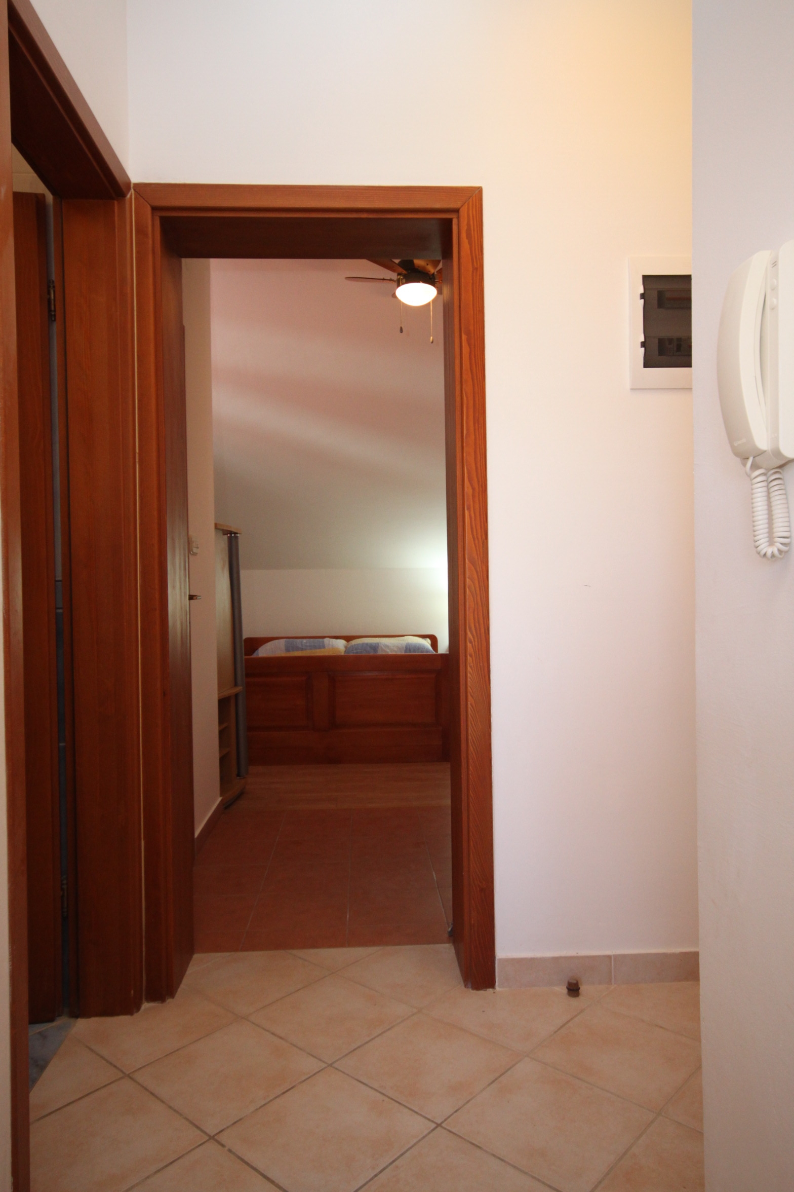 One bedroom apartment with terrace and sea view Povljana, Pag  A-e