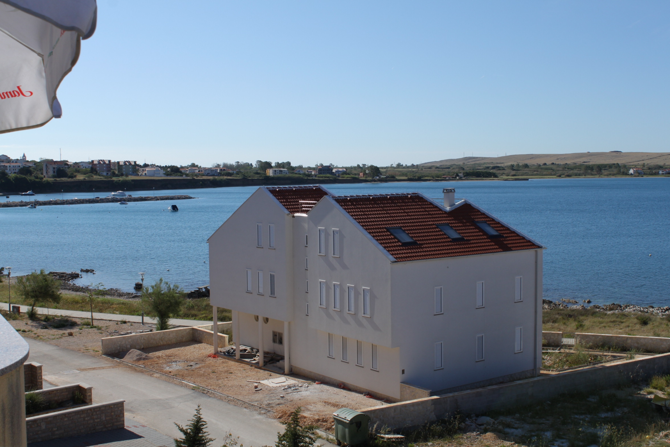 One bedroom apartment with terrace and sea view Povljana, Pag  A-e