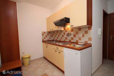 Kitchen Povljana, Kitchen in the apartment, dostupna klima, dopusteni kucni ljubimci i WIFI.