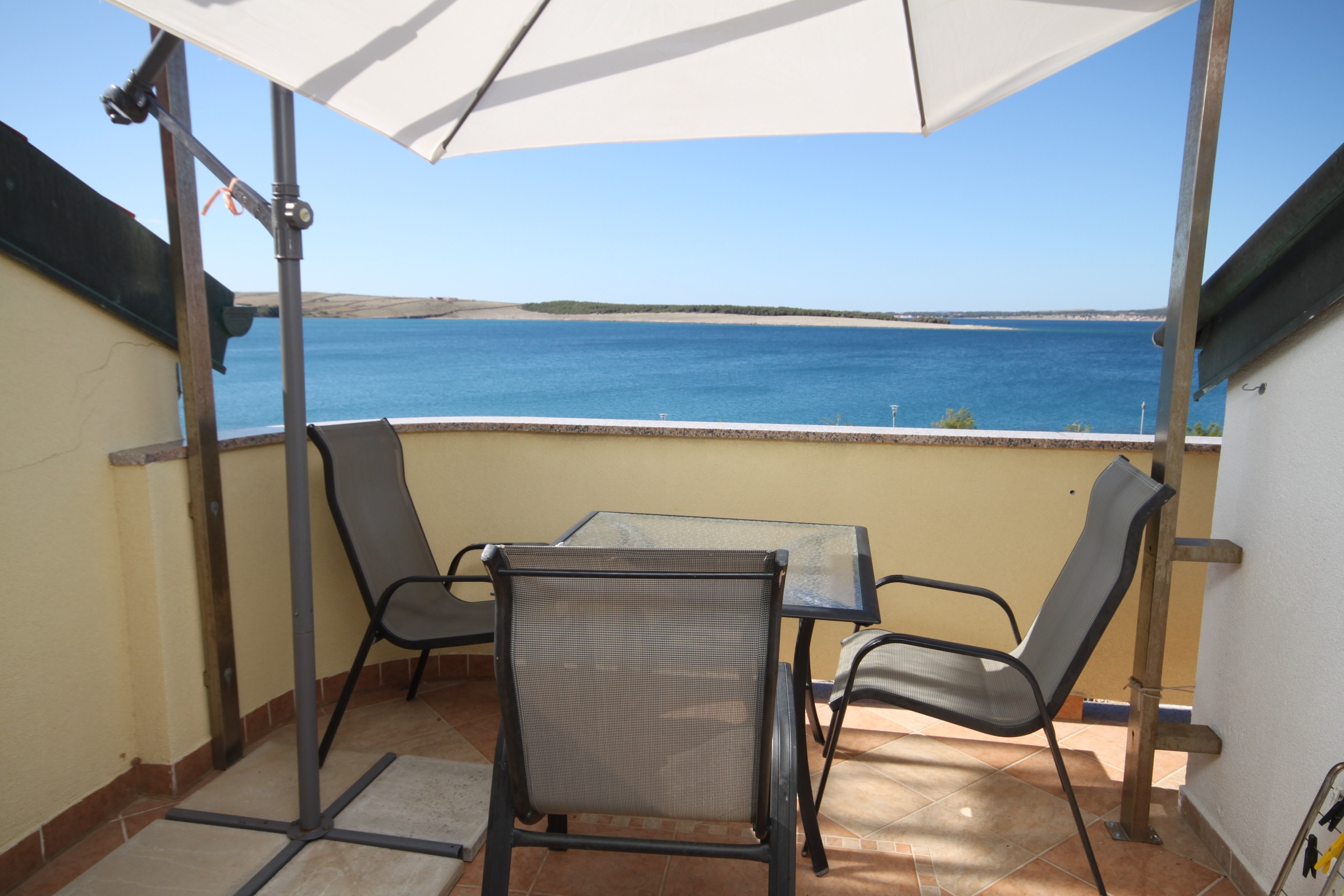 Two bedroom apartment with terrace and sea view Povljana, Pag (A-3316-f)