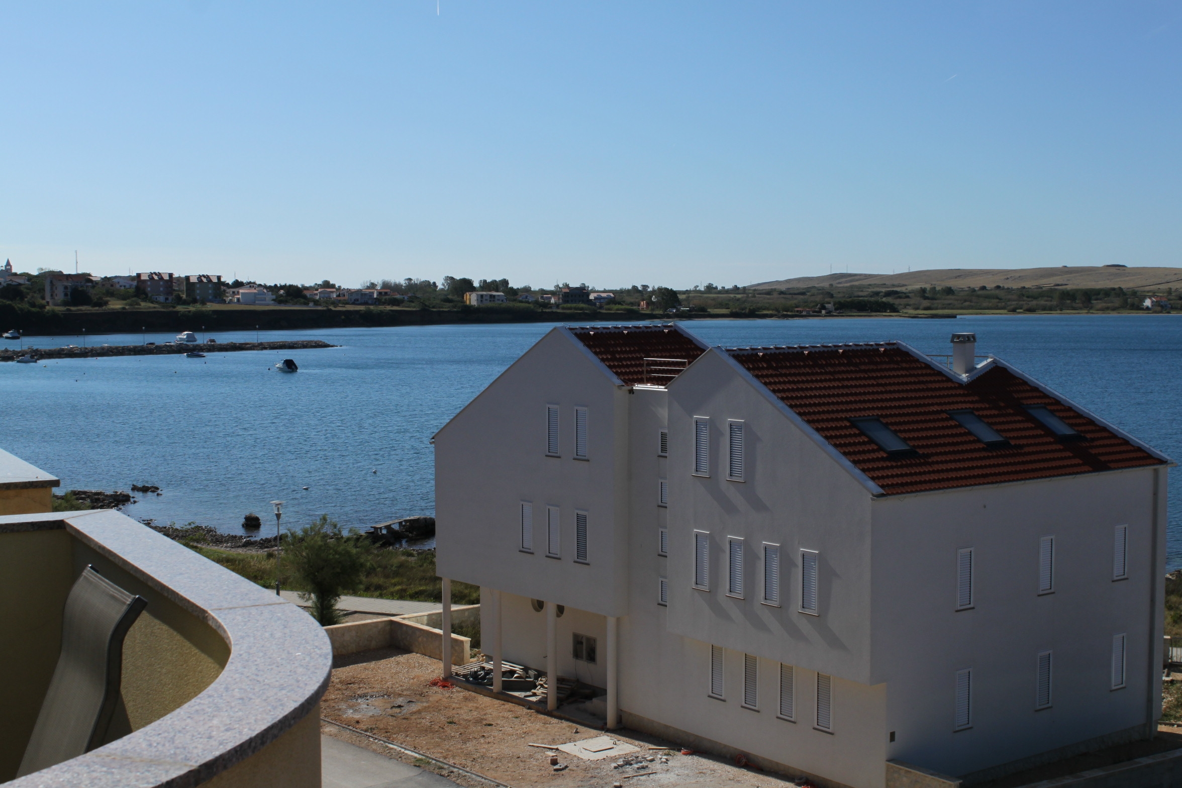 Two bedroom apartment with terrace and sea view Povljana, Pag  A-f