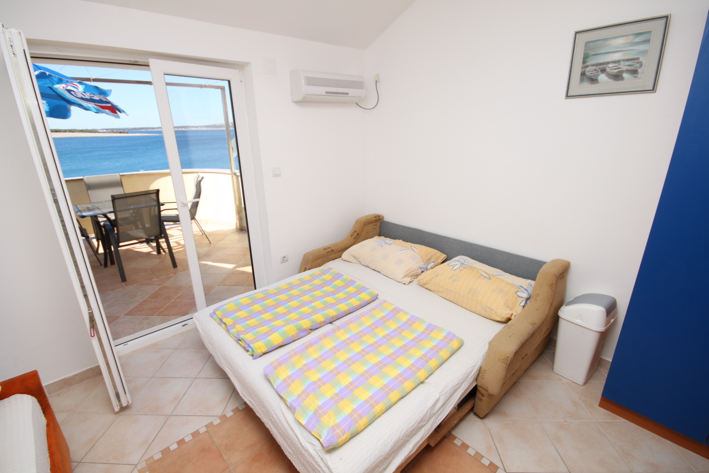 Two bedroom apartment with terrace and sea view Povljana, Pag (A-3316-g)