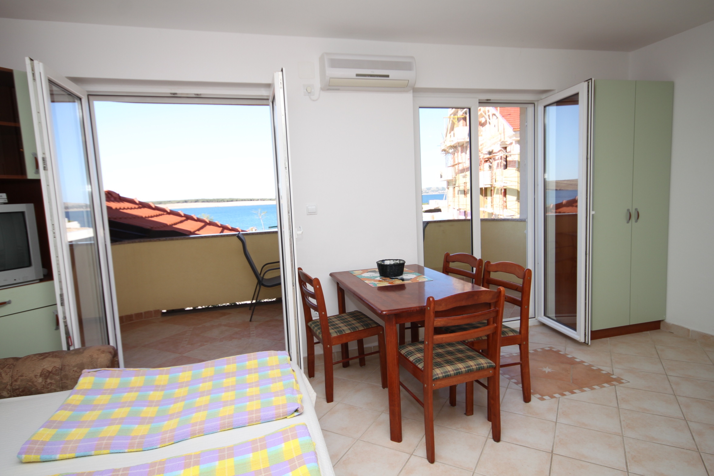 Studio flat with terrace and sea view Povljana, Pag (AS-3316-a)