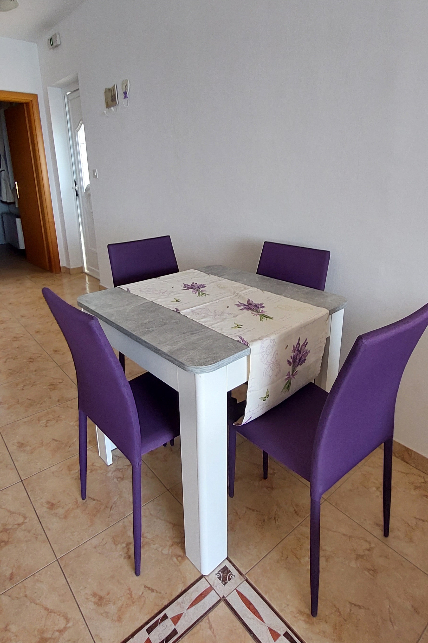 Jednosobni apartman uz plažu Lun, Pag  A-c