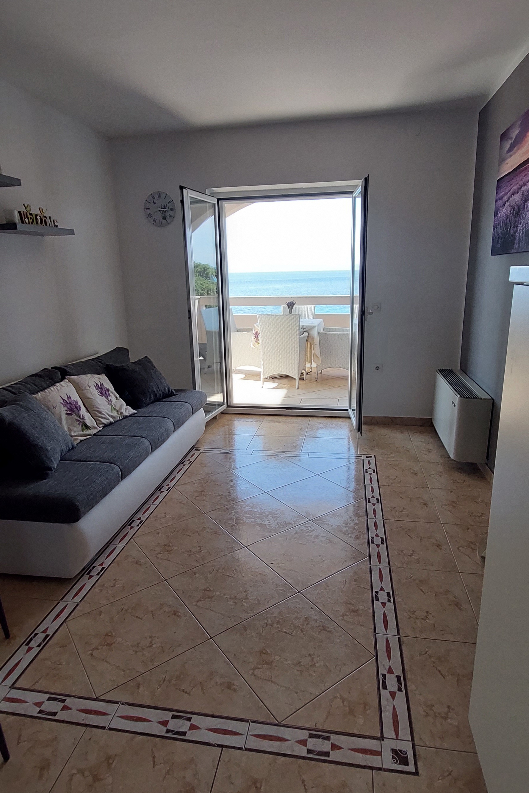 Jednosobni apartman uz plažu Lun, Pag  A-c